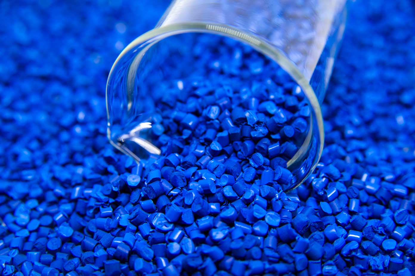 Blue plastic polymer granules